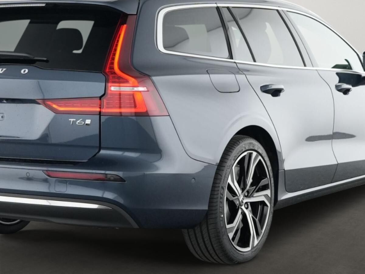 Volvo V60 T6 Plus Bright Plug-In Hybrid AWD EU6d Panoramadach Voll-LED El. Panodach Navi Leder