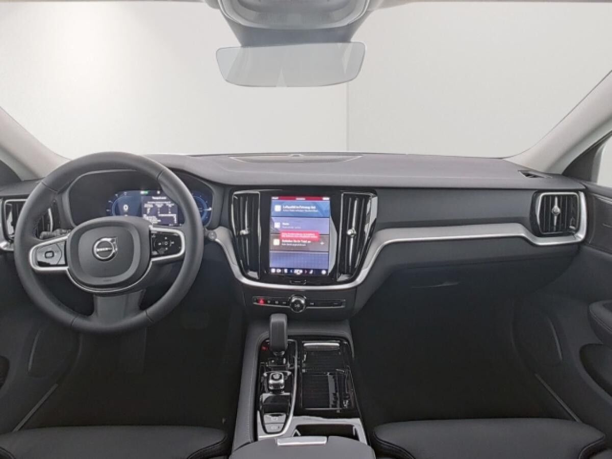 Volvo V60 T6 Plus Bright Plug-In Hybrid AWD EU6d Panoramadach Voll-LED El. Panodach Navi Leder