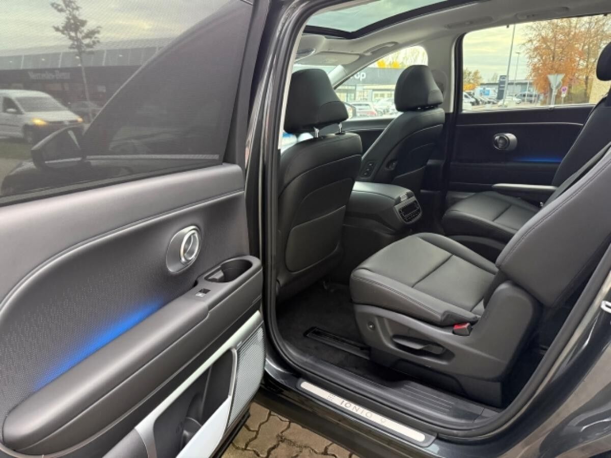 Hyundai IONIQ 9 6-Sitzer 4WD UNIQ Panoramaschiebedach, Swivel-Paket