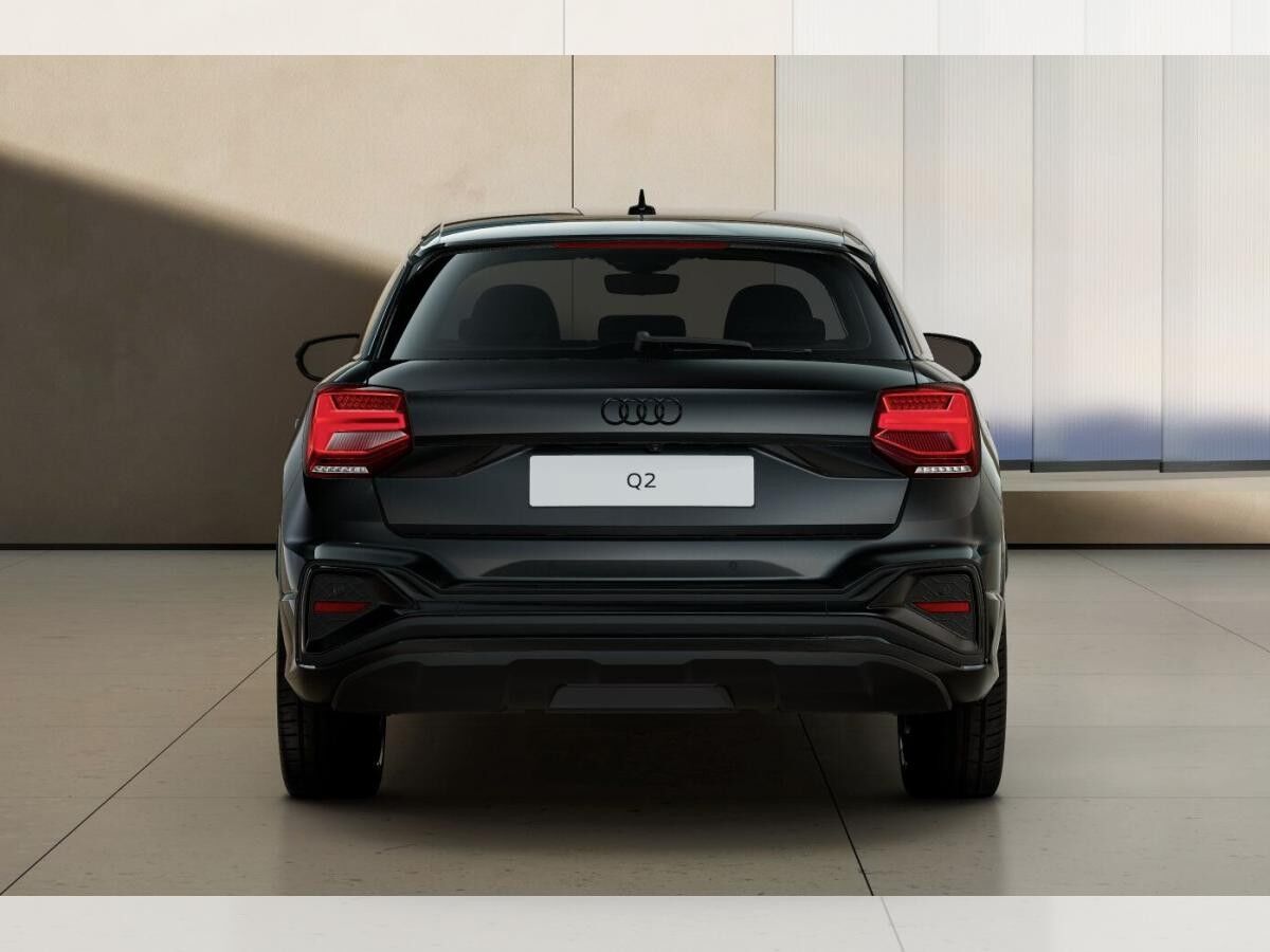Audi Q2 35 TFSI S tronic  ⇒ S line competition  quattro S-Line ⇒ LF 0,79 ⇒ 19" ⇒ Matrix ⇒ Klima + Komfortpak