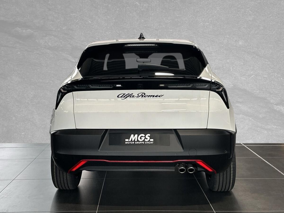 Alfa Romeo Junior IBRIDA #MY25 #SOFORT