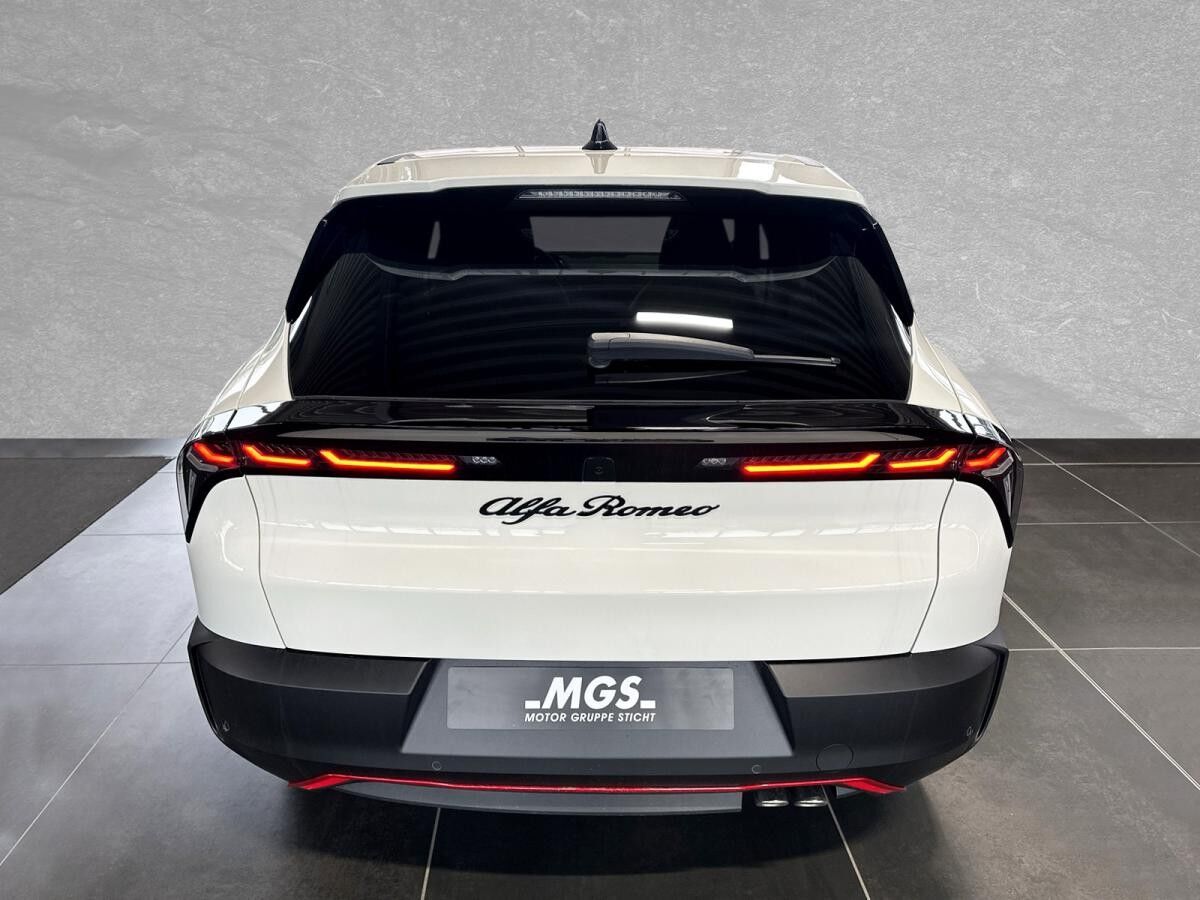 Alfa Romeo Junior IBRIDA #MY25 #SOFORT