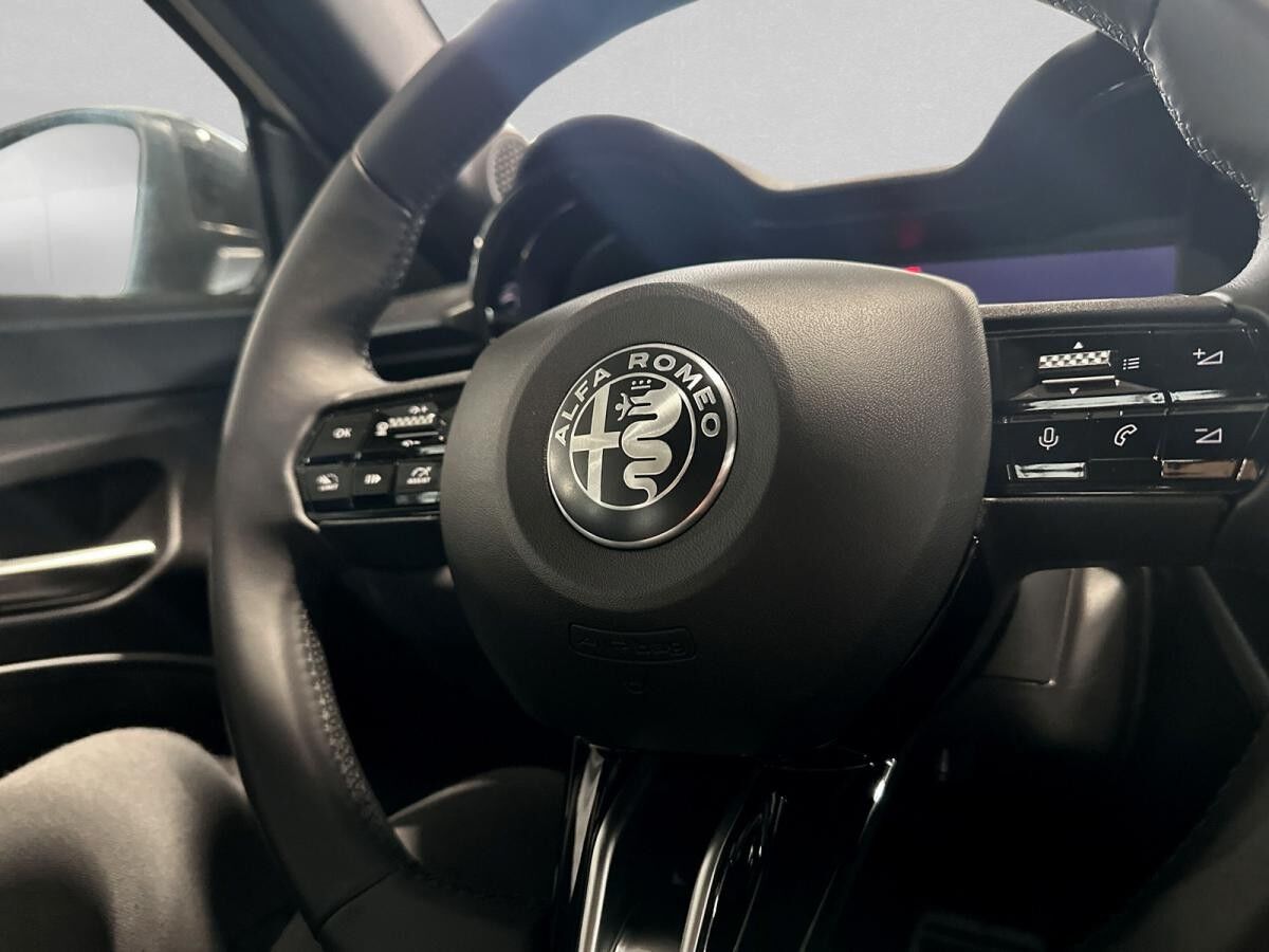 Alfa Romeo Junior IBRIDA #MY25 #SOFORT