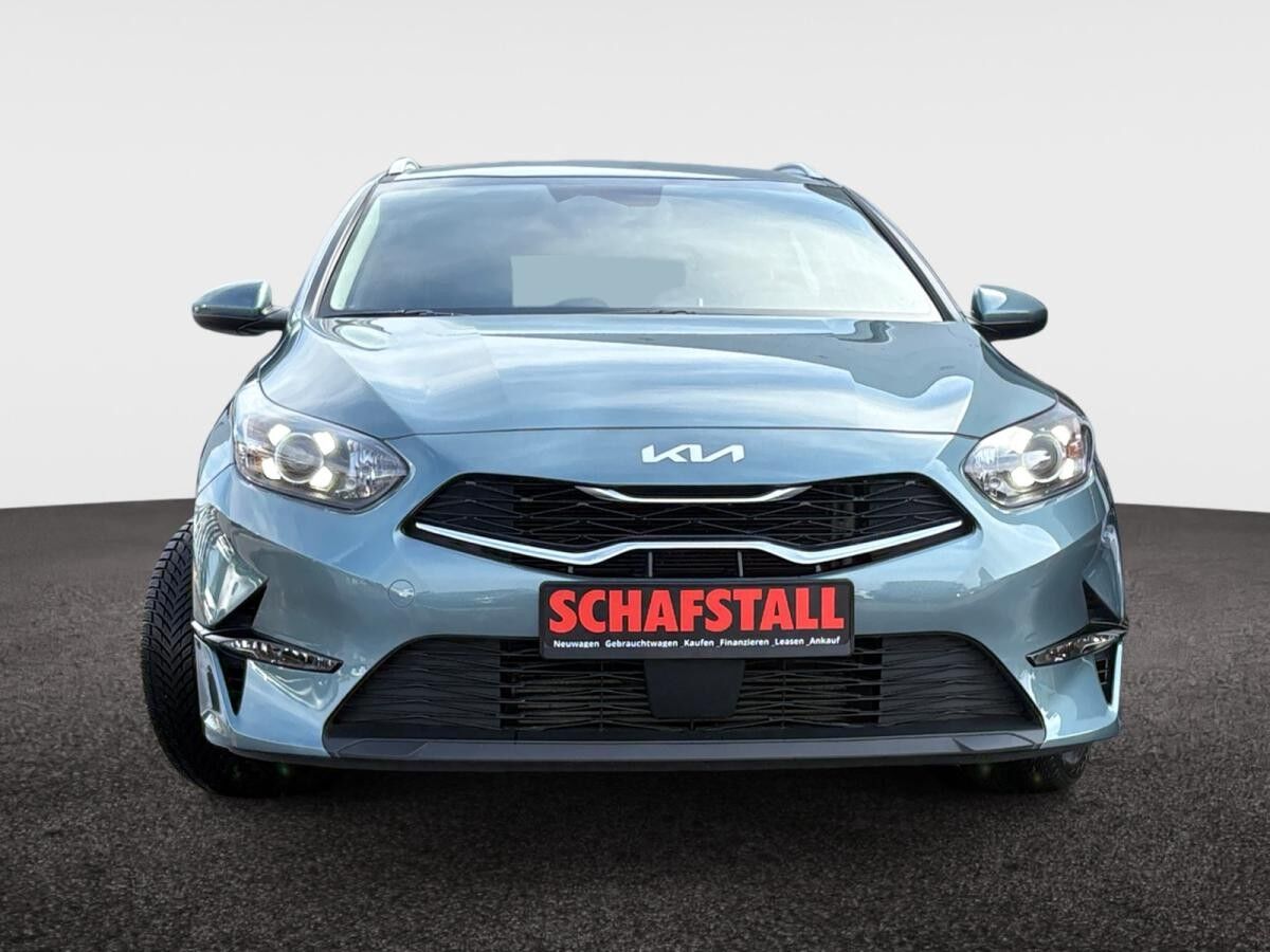 Kia Ceed SW Navi, Komfort+, Allwetterreifen  > Überführung inkl.
