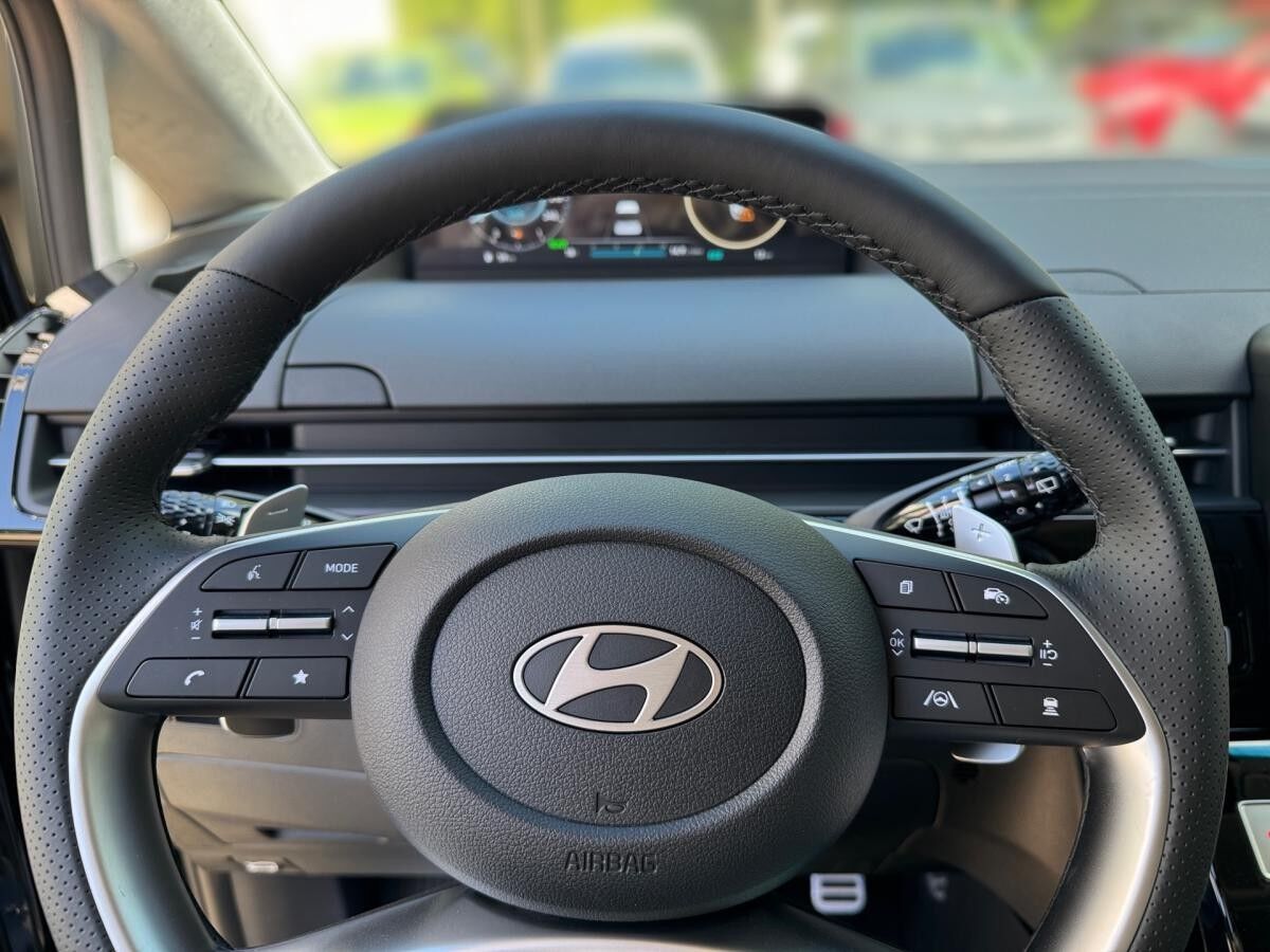 Hyundai STARIA 7-S. MY25 Hybrid 1.6 T 225PS 6-AT SIGNATURE, Pano