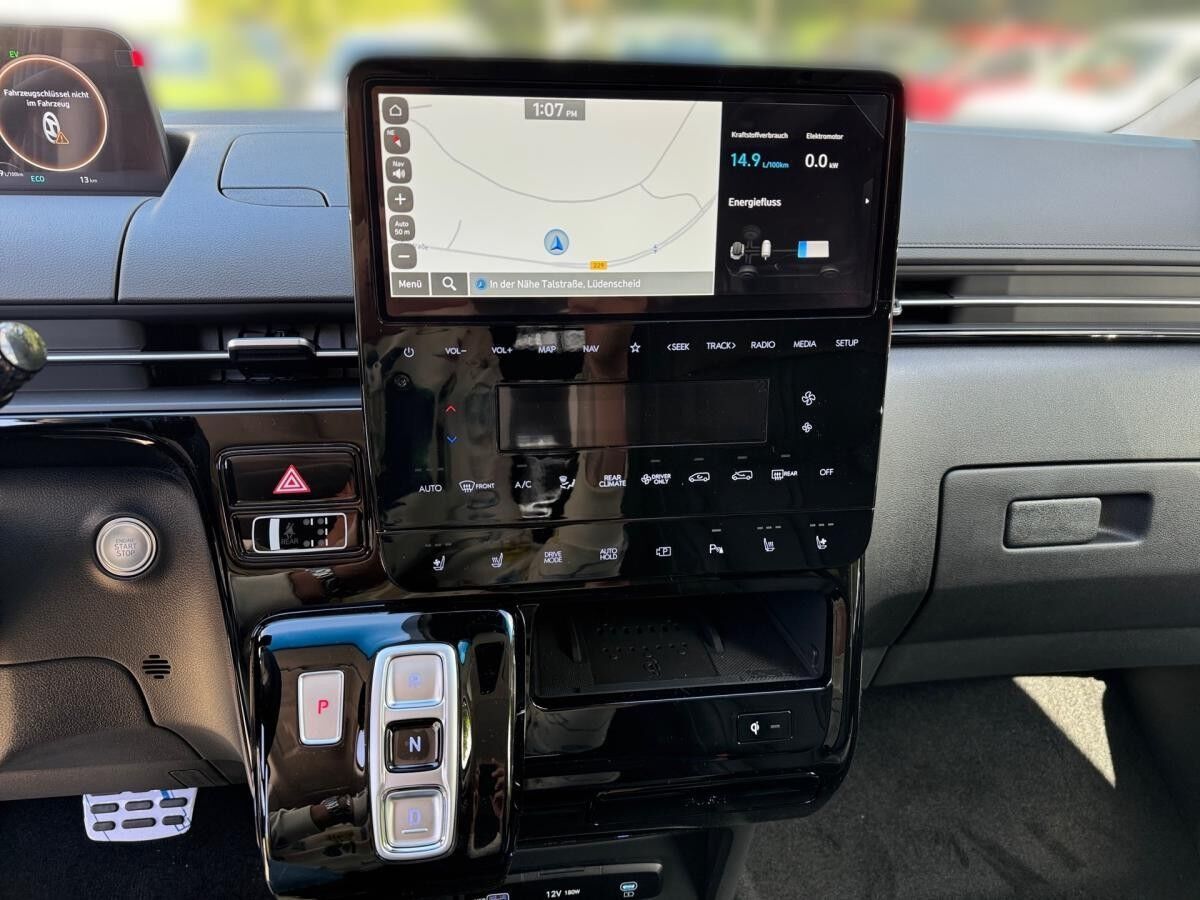 Hyundai STARIA 7-S. MY25 Hybrid 1.6 T 225PS 6-AT SIGNATURE, Pano