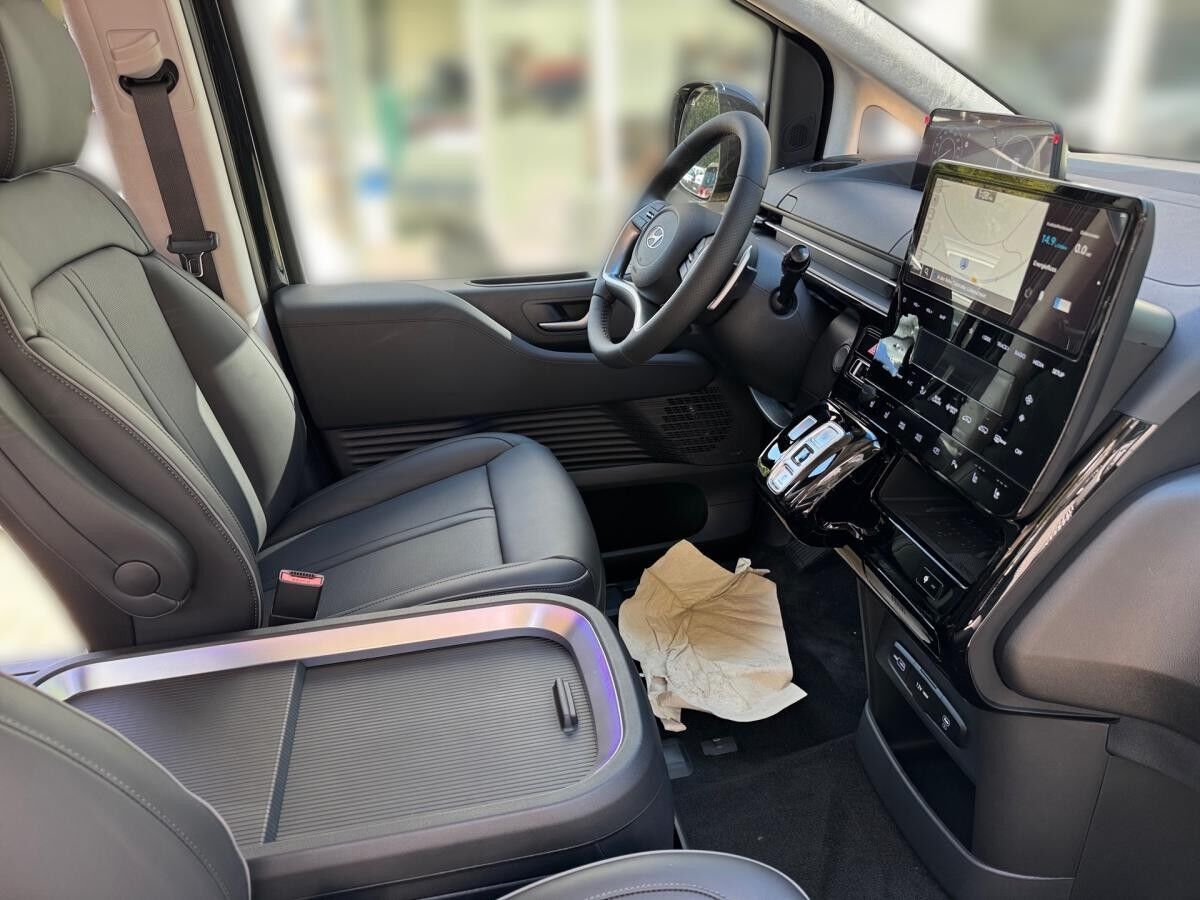 Hyundai STARIA 7-S. MY25 Hybrid 1.6 T 225PS 6-AT SIGNATURE, Pano