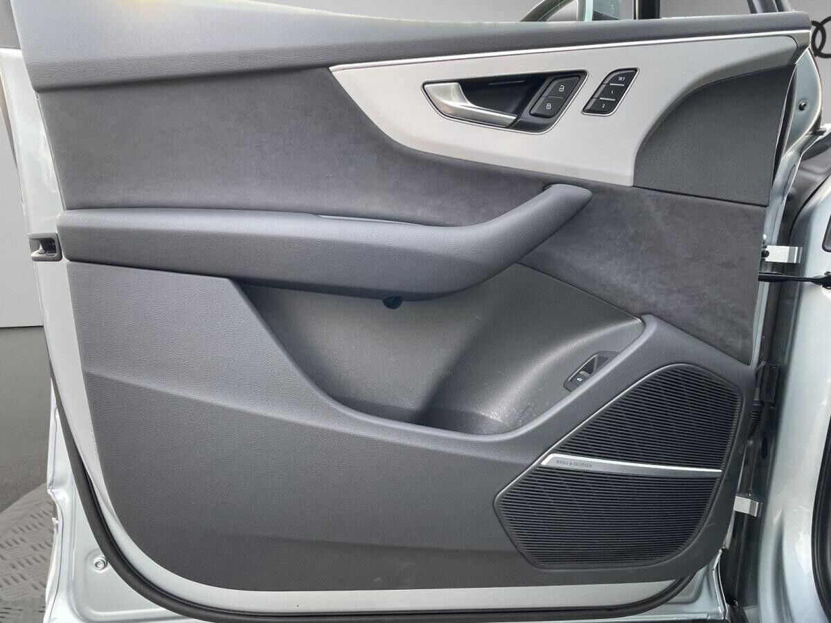 Audi Q7 50 TDI quattro S line Matrix B&O HuD StandHZG