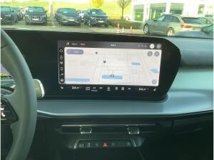 Audi Q3 SUV e-hybrid S tronic