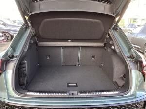 Audi Q3 SUV e-hybrid S tronic