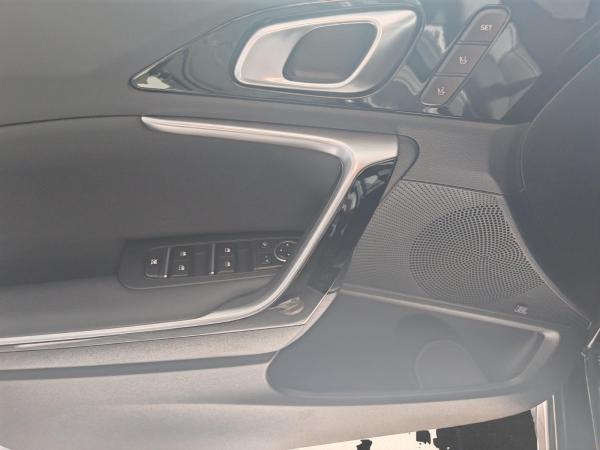 Kia Ceed 1.5T GT-Line Technologie Paket Glasdach Leder