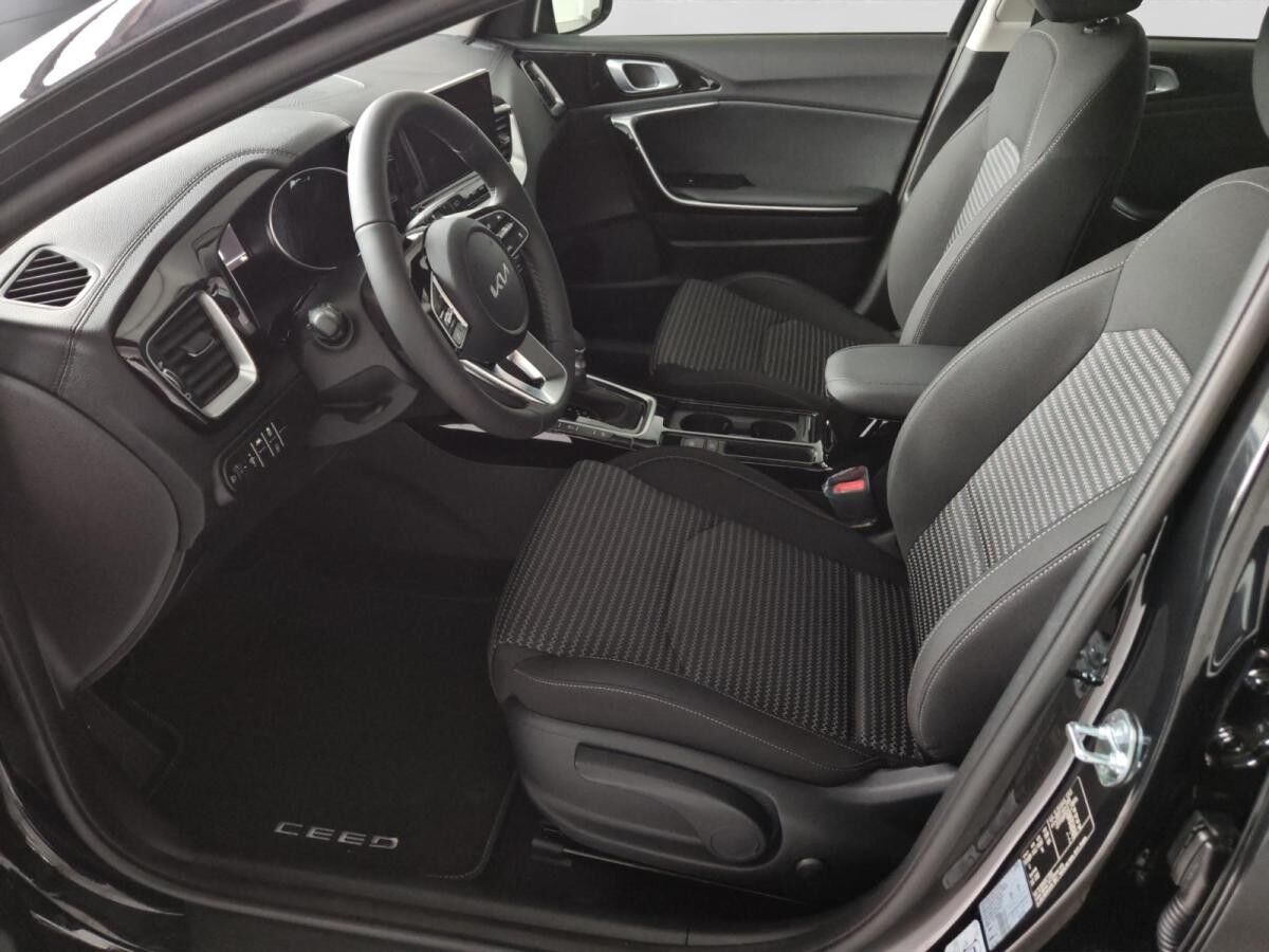 Kia Ceed SW 1.5T Vision Komfort-plus-Paket !! Finanzierung !!