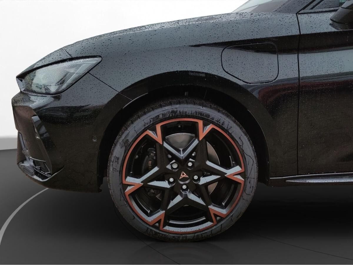 Cupra Leon Sportstourer 1.5 e-HYBRID VZ AHK Matrix LED Cupra Leon Sportstourer 1.5 e-HYBRID VZ AHK Matrix LED