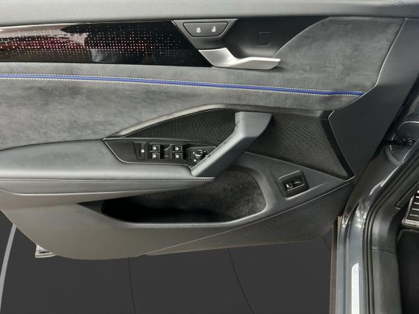 Volkswagen Tayron 2.0 TDI 4M R-Line AHK Pano Matrix LM 19" Navi ACC