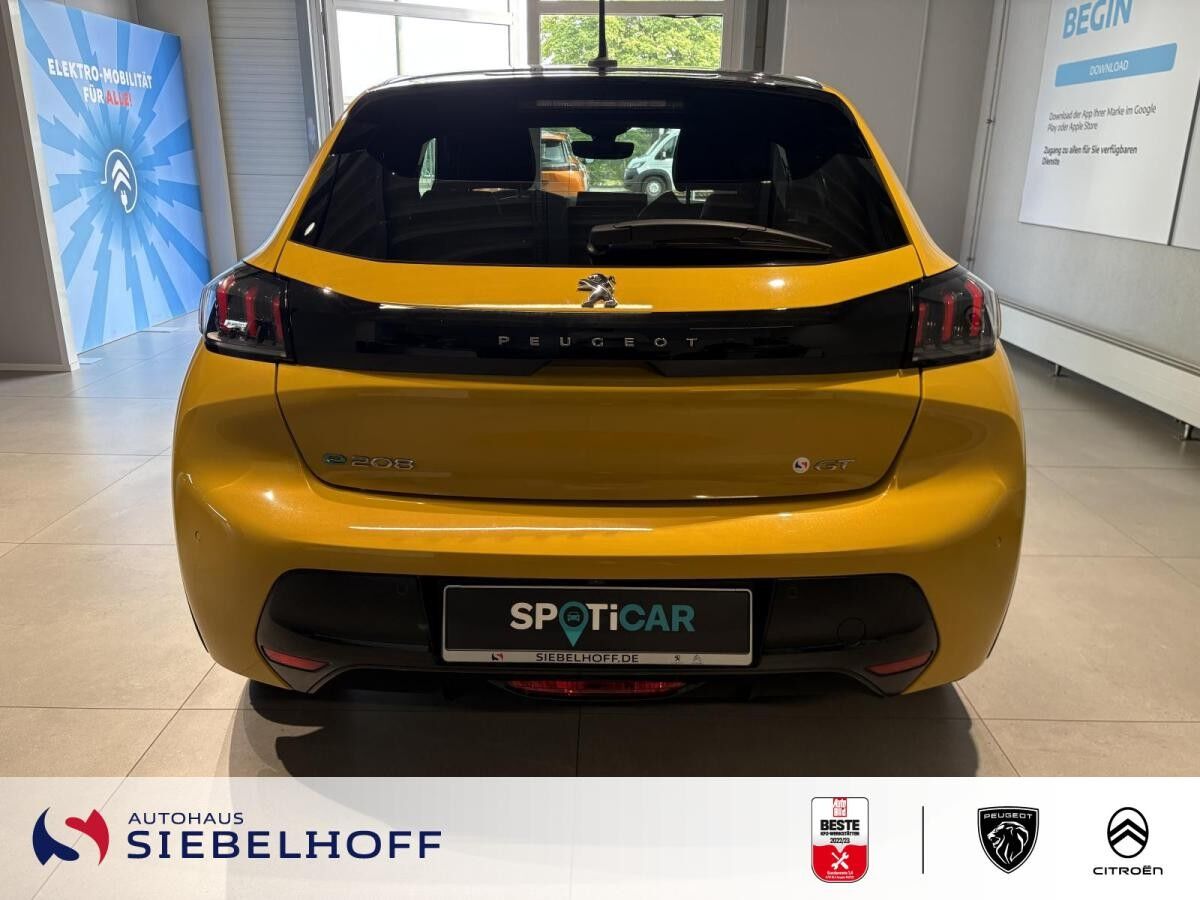 Peugeot 208 e-208 GT Elektromotor 136 *Navi*Keyless*CAM*SHZ*Pano*