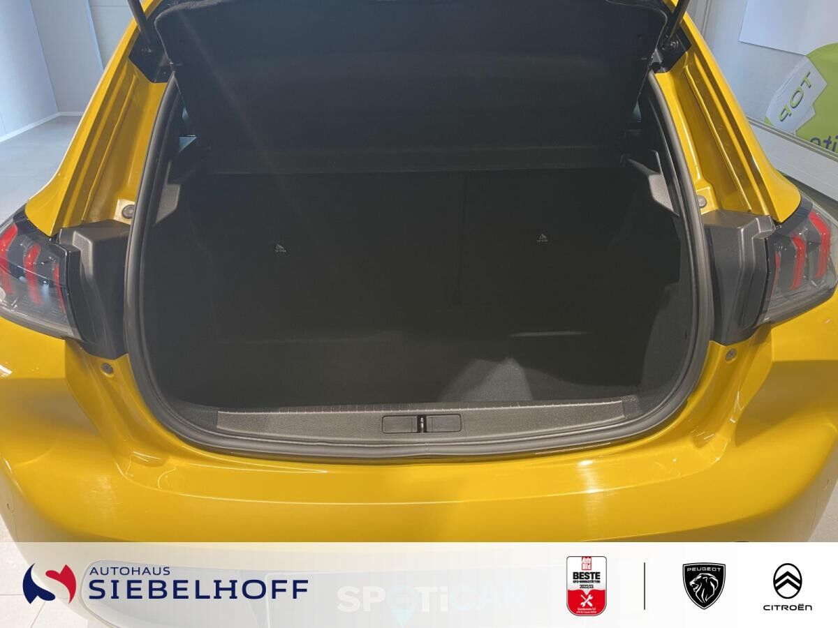 Peugeot 208 e-208 GT Elektromotor 136 *Navi*Keyless*CAM*SHZ*Pano*