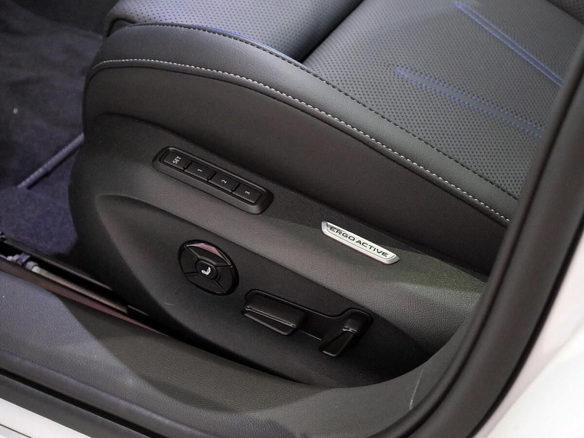 Volkswagen Passat Variant R-Line 2.0l TDI 4MOTION 142 kW (193 PS)