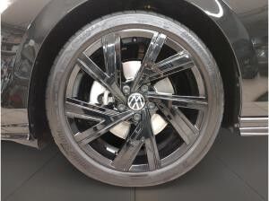 Volkswagen Golf VIII 2.0TSI 4Motion *Navi*Matrix-LED*R-Line