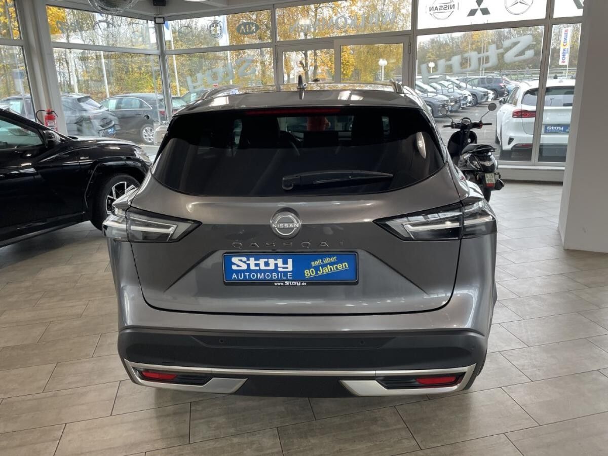 Nissan Qashqai 1.3 N-Connecta DIG-T mHEV X-TRONIC P.Dach