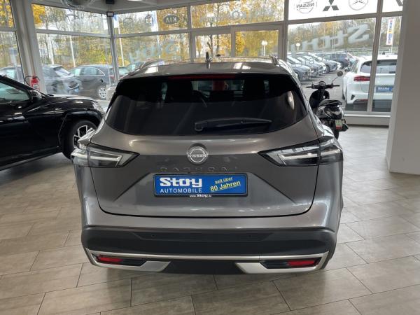 Nissan Qashqai 1.3 N-Connecta DIG-T mHEV X-TRONIC P.Dach