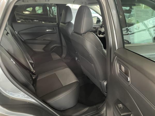 Nissan Qashqai 1.3 N-Connecta DIG-T mHEV X-TRONIC P.Dach