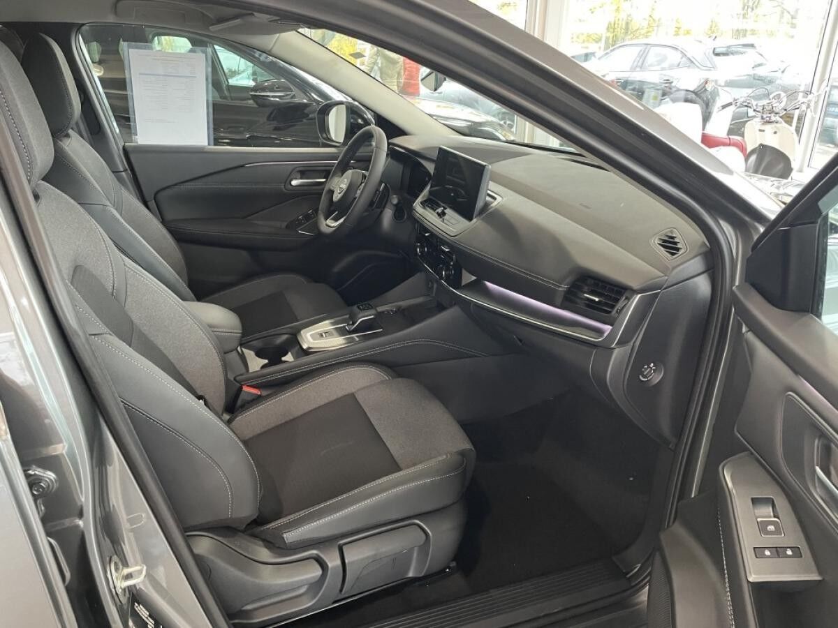 Nissan Qashqai 1.3 N-Connecta DIG-T mHEV X-TRONIC P.Dach