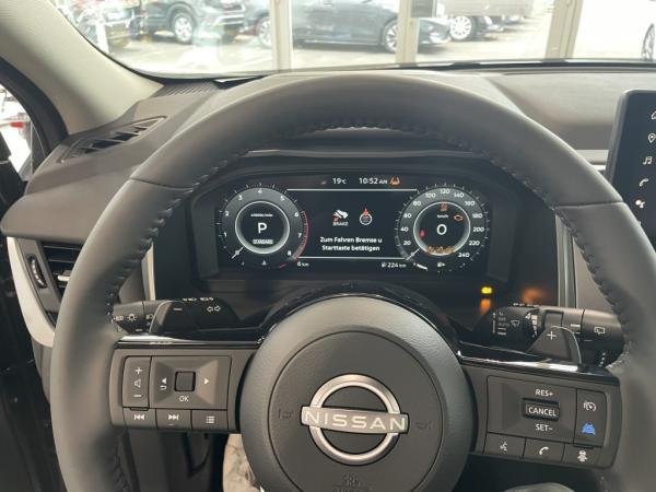 Nissan Qashqai 1.3 N-Connecta DIG-T mHEV X-TRONIC P.Dach
