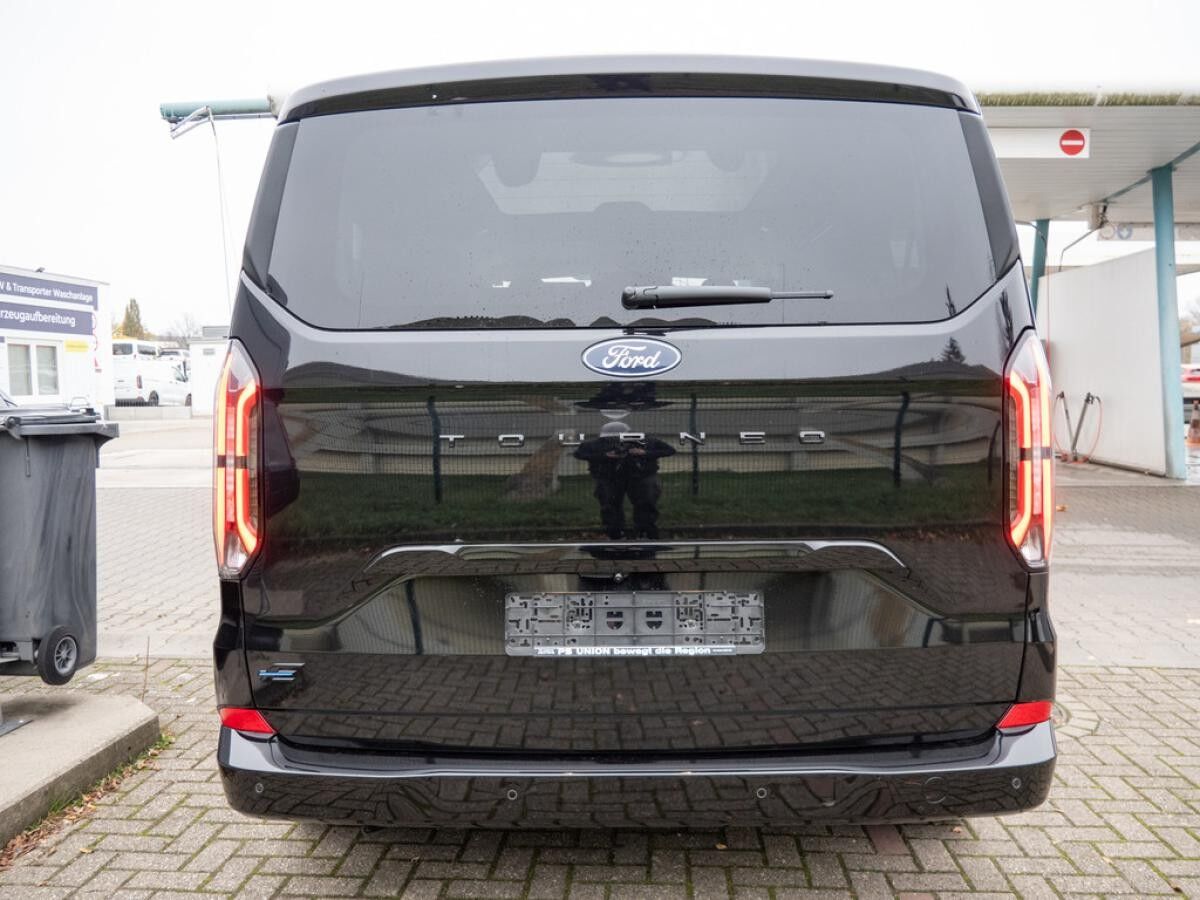 Ford Tourneo Custom Titanium X L2 Elektro - sofort verfügbar