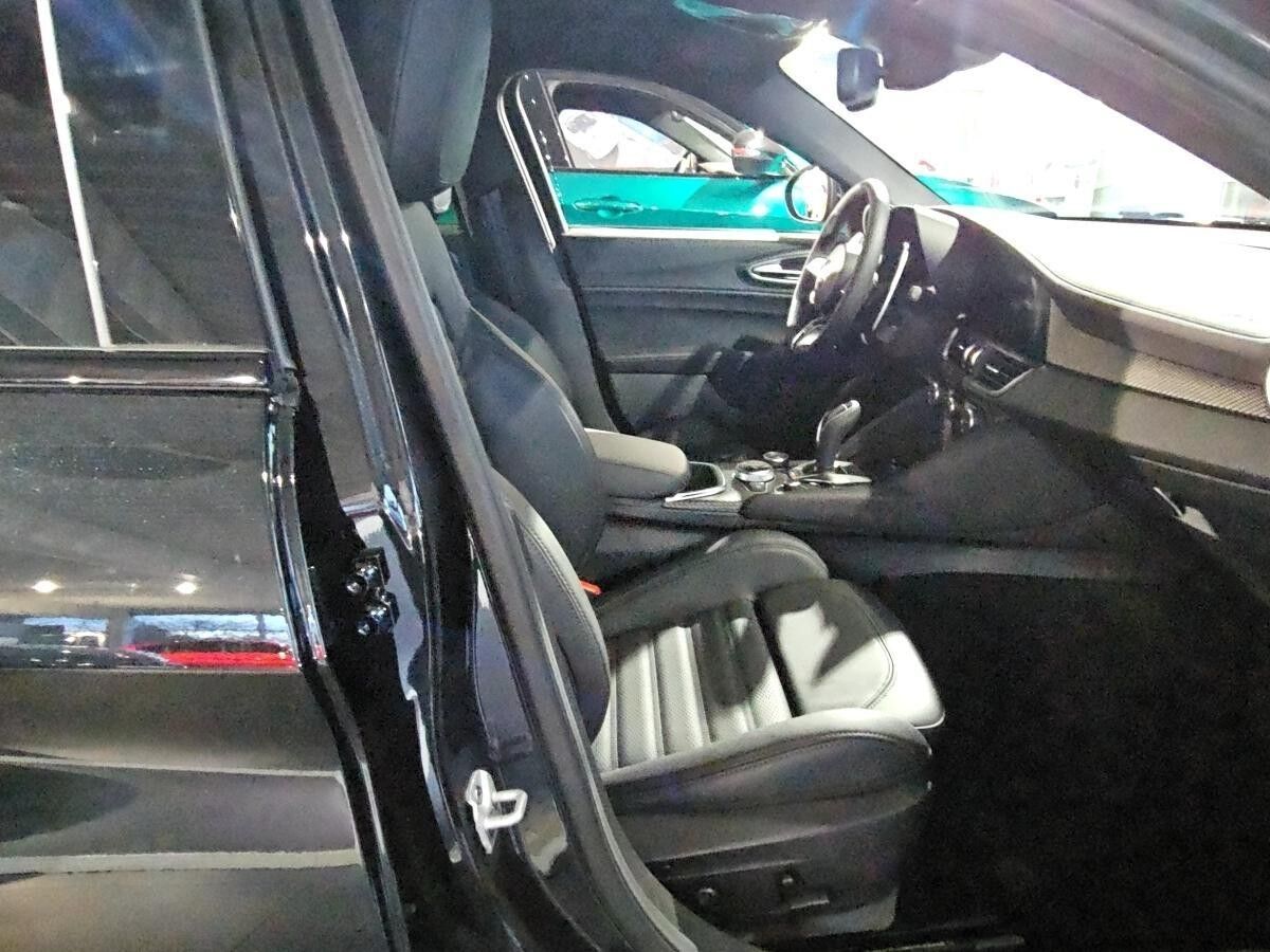 Alfa Romeo Giulia Quadrifoglio 520 PS ✨Akrapovic Abgasanlage