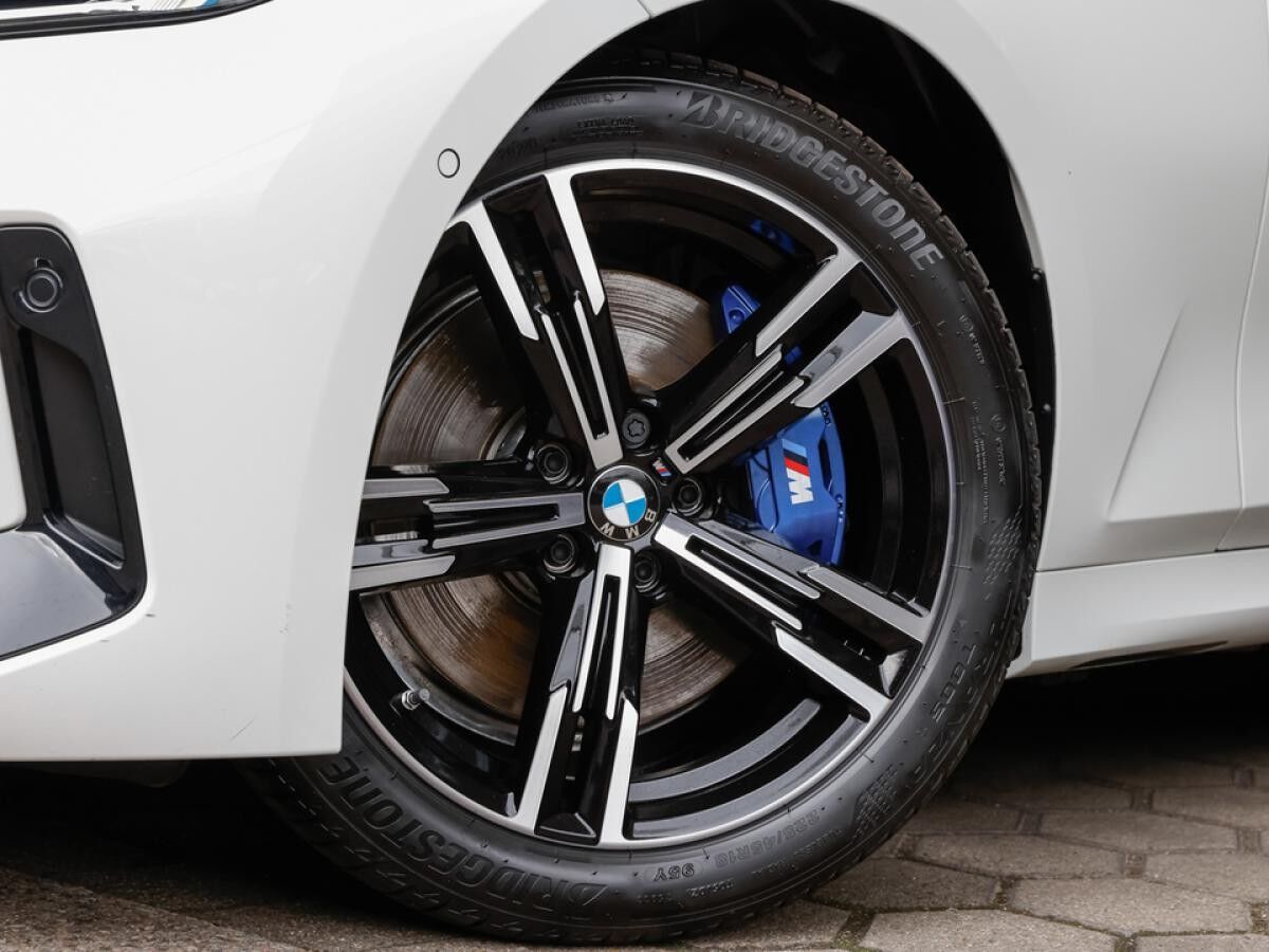 BMW 320 i Touring Aut. M Sport *on top 1190 € BMW Zubehör Gutschein 1190 € * !!!