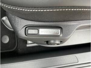 Volkswagen T-Roc Style *Winterräder*Massage*AHK*