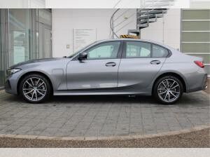 BMW 330 e Limousine *Attraktiver Deal!* +1.190€ GUTSCHEIN ON TOP