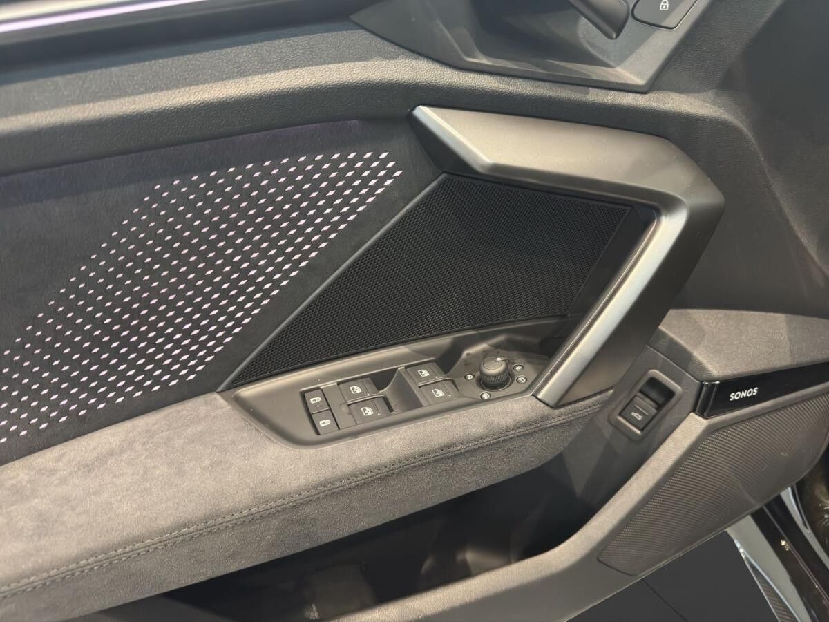 Audi RS3 RS 3 Sportback exclusive Pano RS-Abgas Carbon Sonos LM 19"