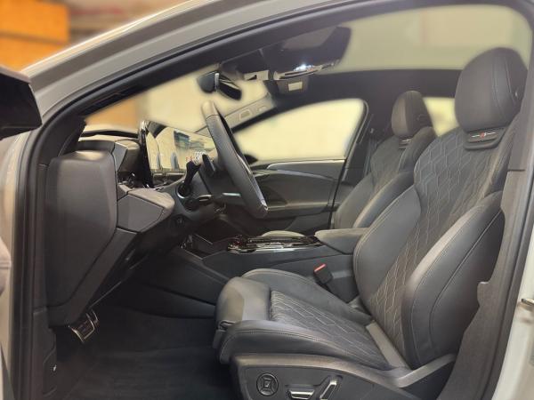 Audi S6 e-tron Sportback  qu MATRIX HUD AHK TECH PRO