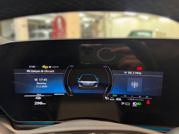 Audi S6 e-tron Sportback  qu MATRIX HUD AHK TECH PRO