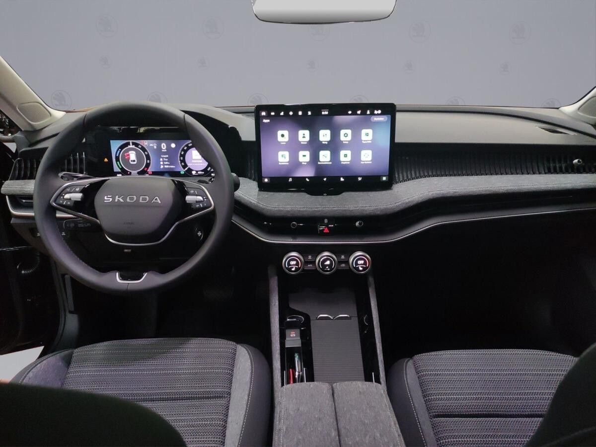 Skoda Superb Combi Selection 1.5 TSI DSG IV AHK NAVI