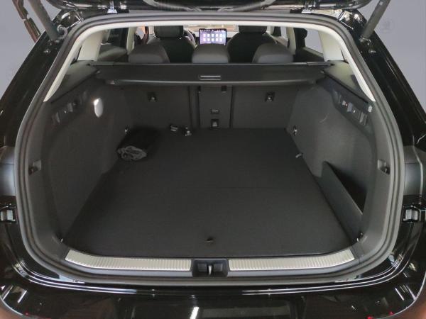 Skoda Superb Combi Selection 1.5 TSI DSG IV AHK NAVI