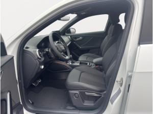 Audi Q2 S line 40 TFSI quattro 190 PS MatrixLED Klimapaket Kamera Schwarz plus