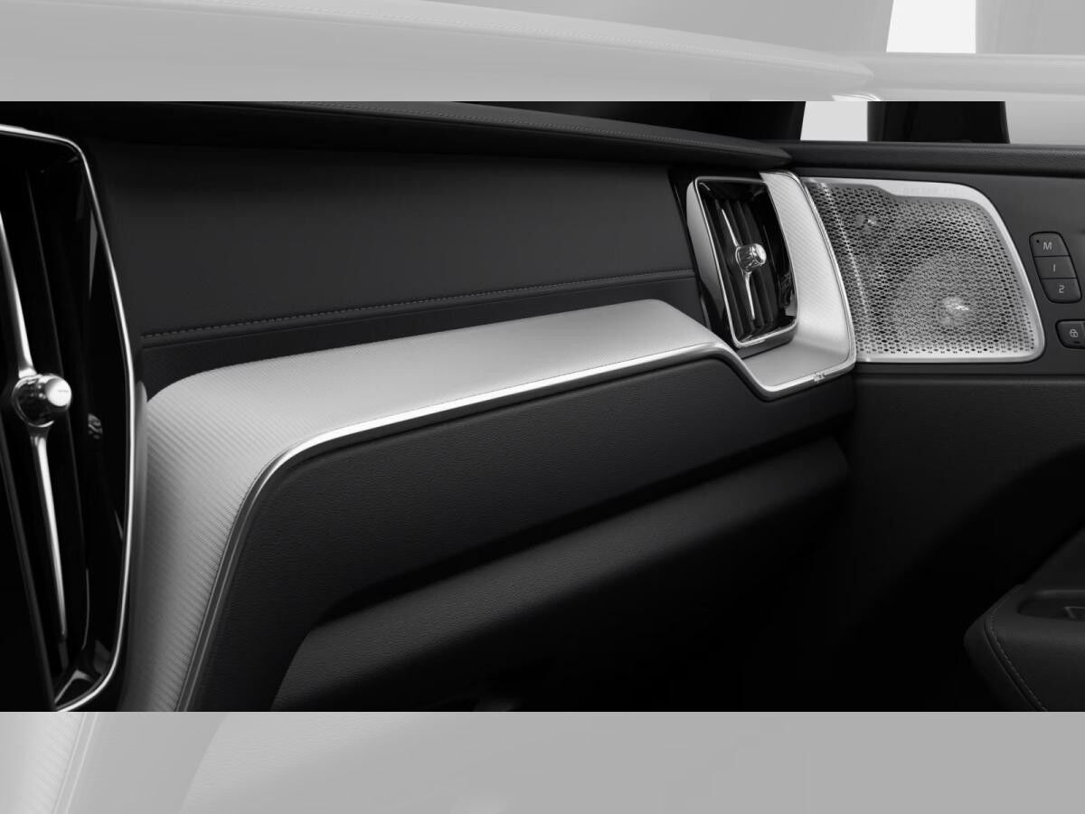 Volvo XC60 T8 AWD PHEV Ultra Black Signature Edition