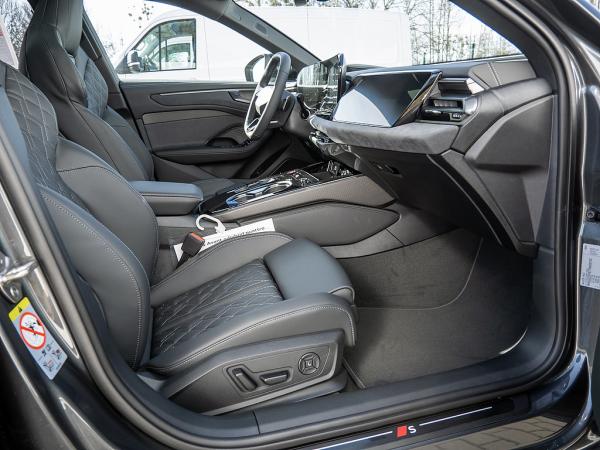 Audi A6 Avant e-hybrid quattro