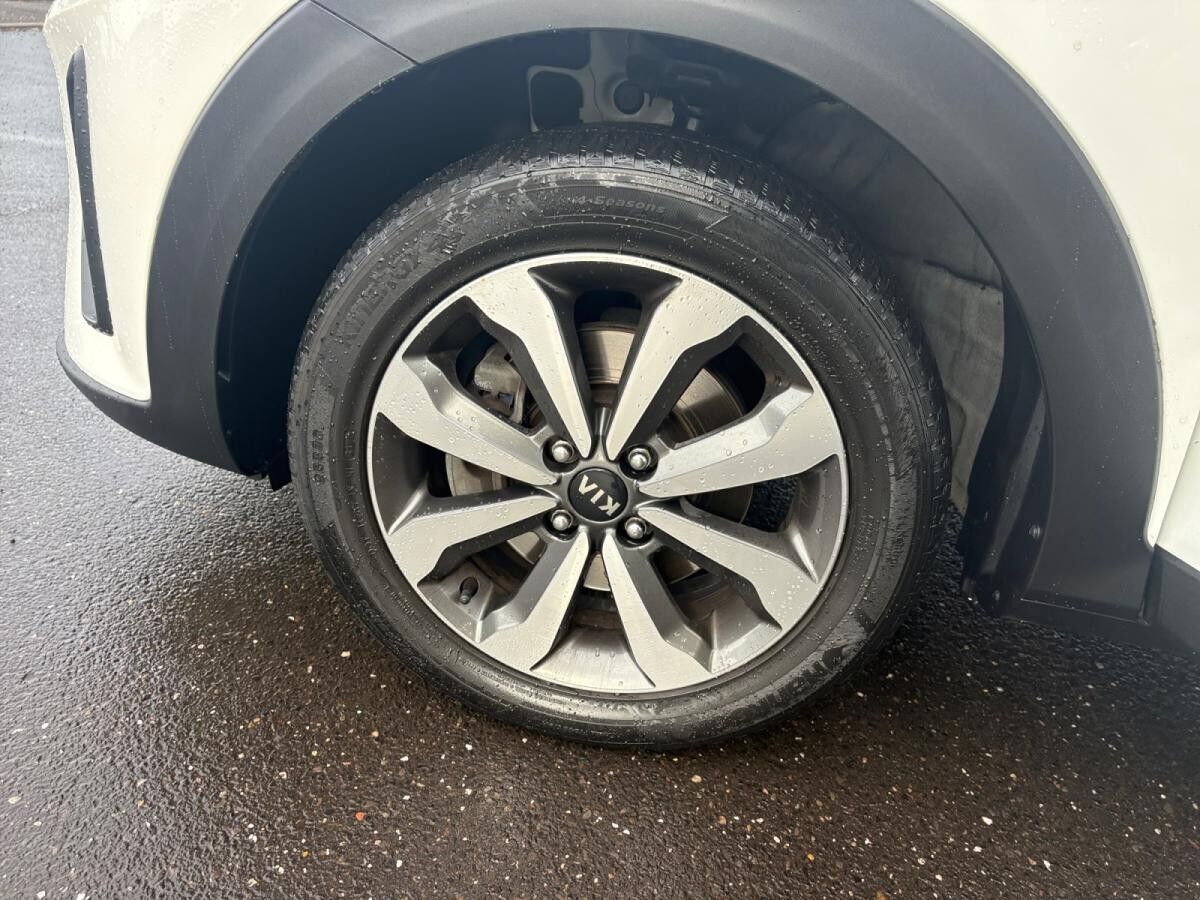 Kia Stonic Navi, Apple, Allwetterreifen, Überführung inkl.