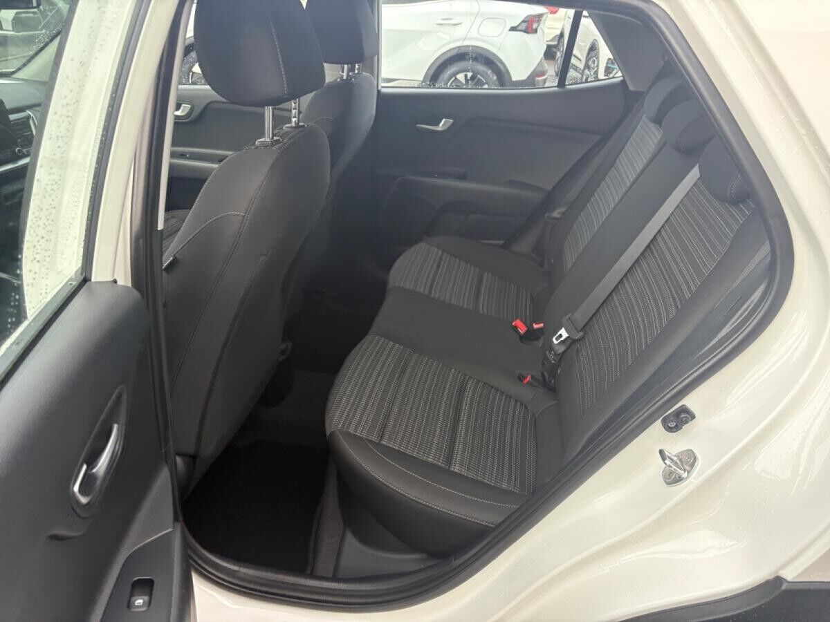 Kia Stonic Navi, Apple, Allwetterreifen, Überführung inkl.