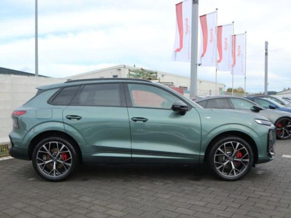 Audi Q3 SUV TFSI quattro S line*PANO*DIGI MATRIX*