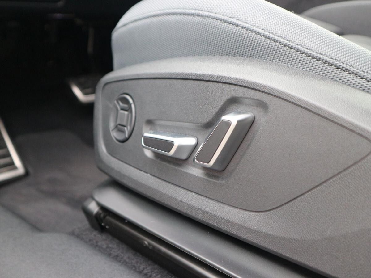 Audi Q3 SUV TFSI quattro S line*PANO*DIGI MATRIX*