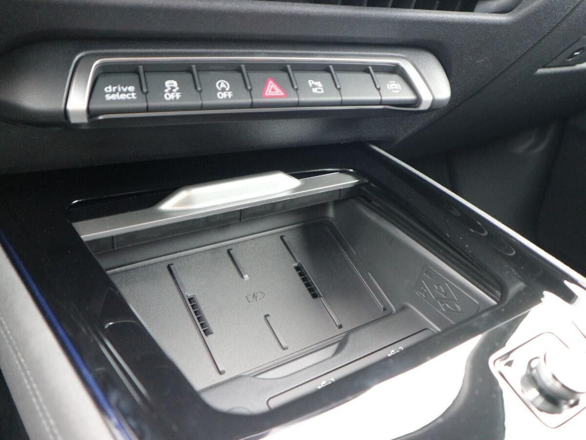 Audi Q3 SUV TFSI quattro S line*PANO*DIGI MATRIX*