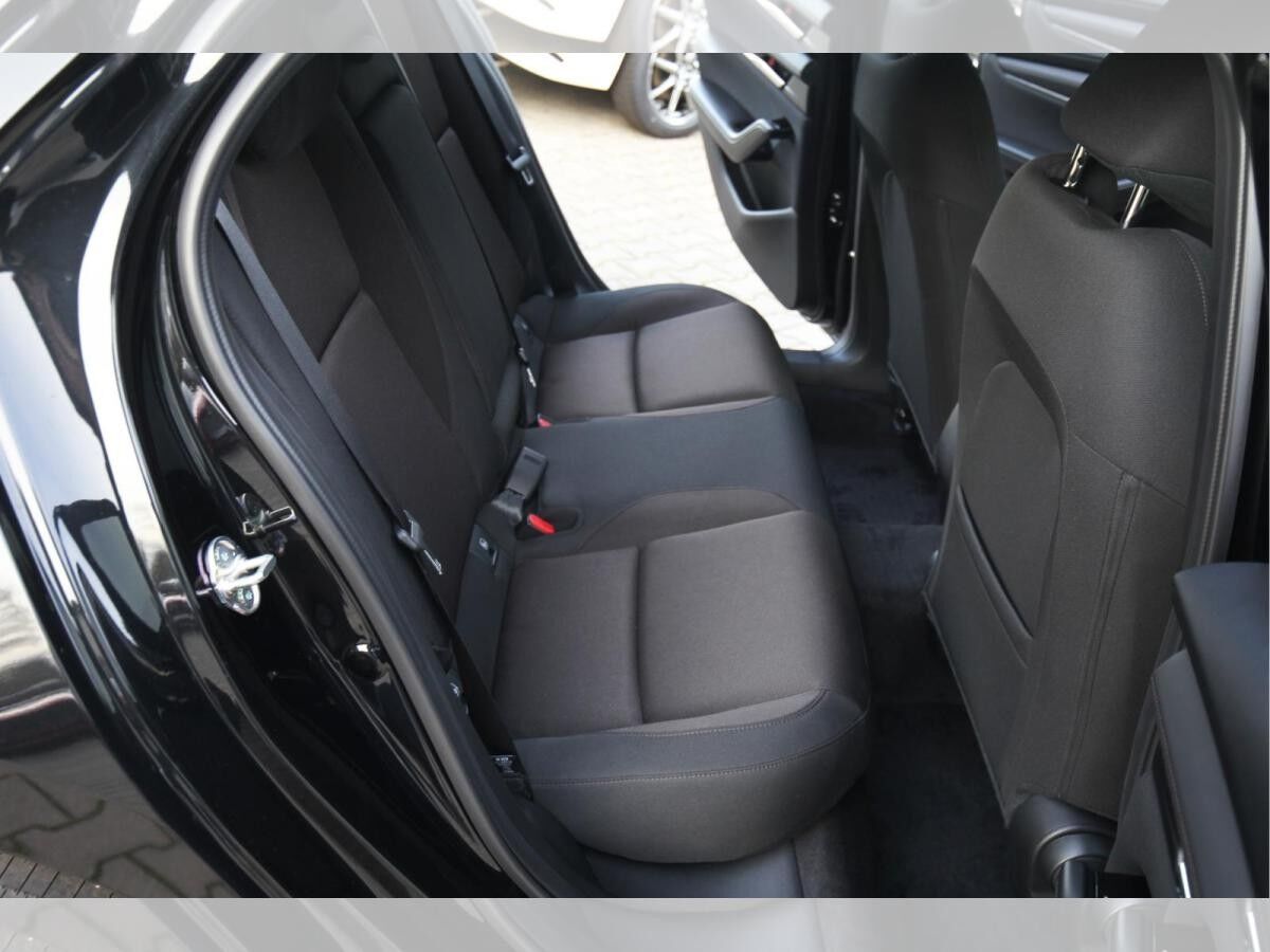 Mazda 3 2.5 eSKYACTIV G 140ps Automatik EXCLUSIVE-Line