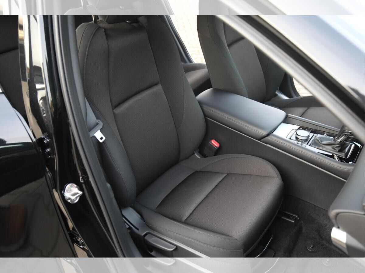 Mazda 3 2.5 eSKYACTIV G 140ps Automatik EXCLUSIVE-Line