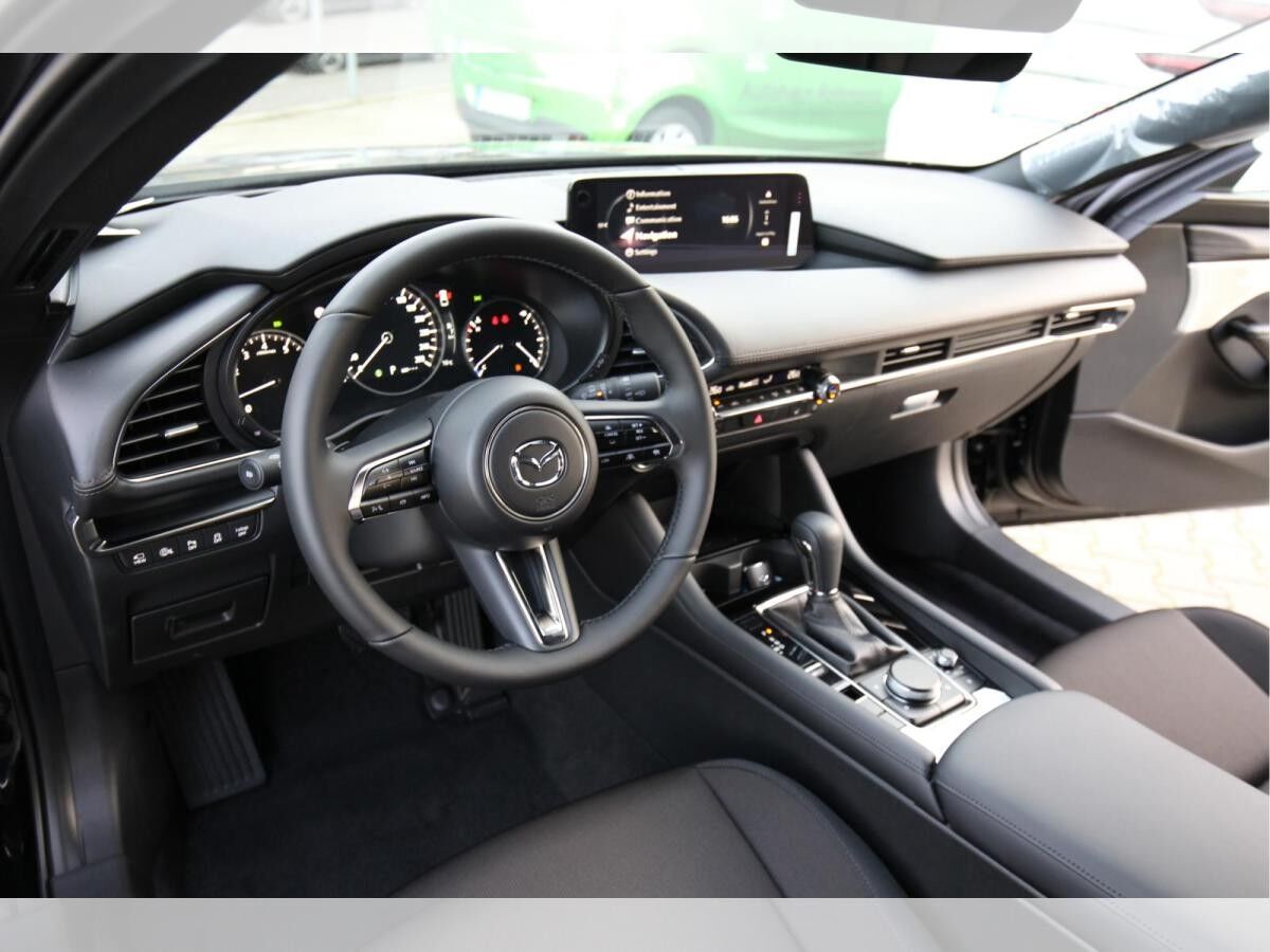 Mazda 3 2.5 eSKYACTIV G 140ps Automatik EXCLUSIVE-Line