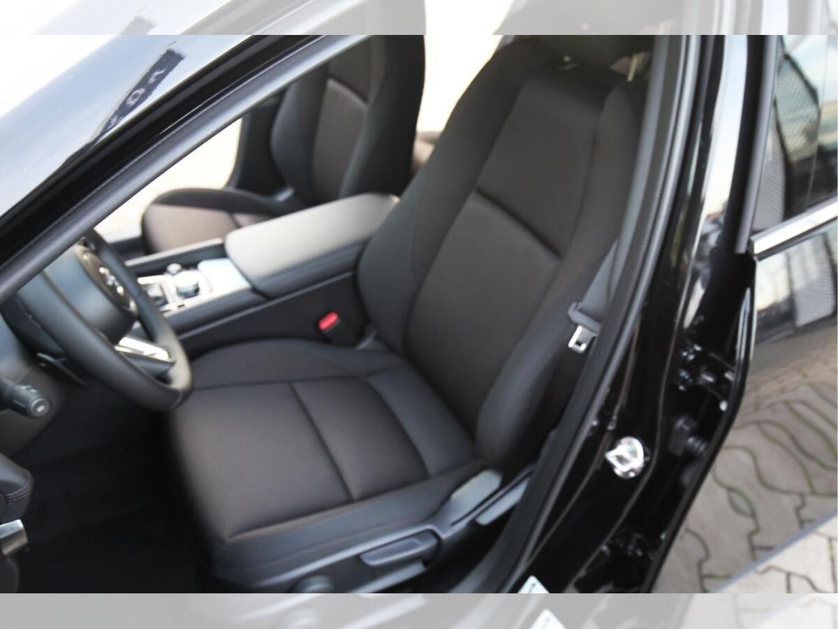 Mazda 3 2.5 eSKYACTIV G 140ps Automatik EXCLUSIVE-Line