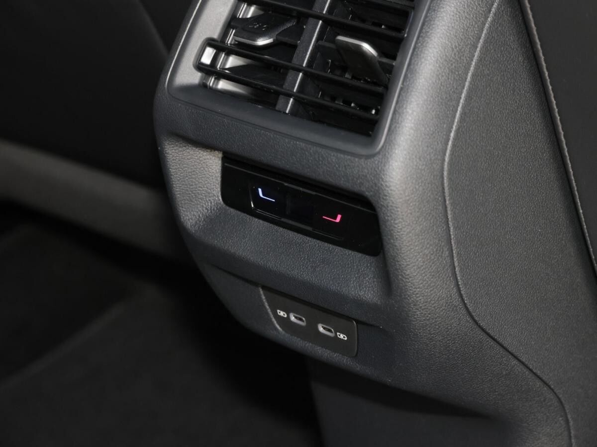 Volkswagen Tayron 2.0TDI DSG R-LINE +AHK+7-SITZER+